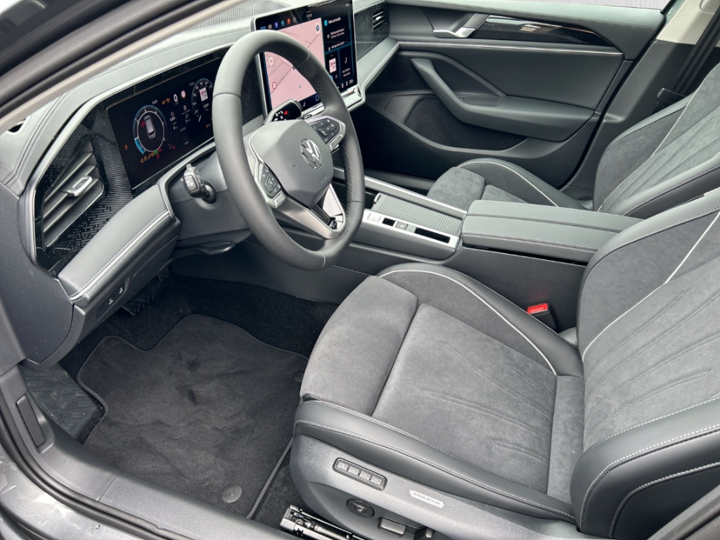 Fahrzeugabbildung Volkswagen Passat Variant 2.0 TDI DSG Business AHK NAVI
