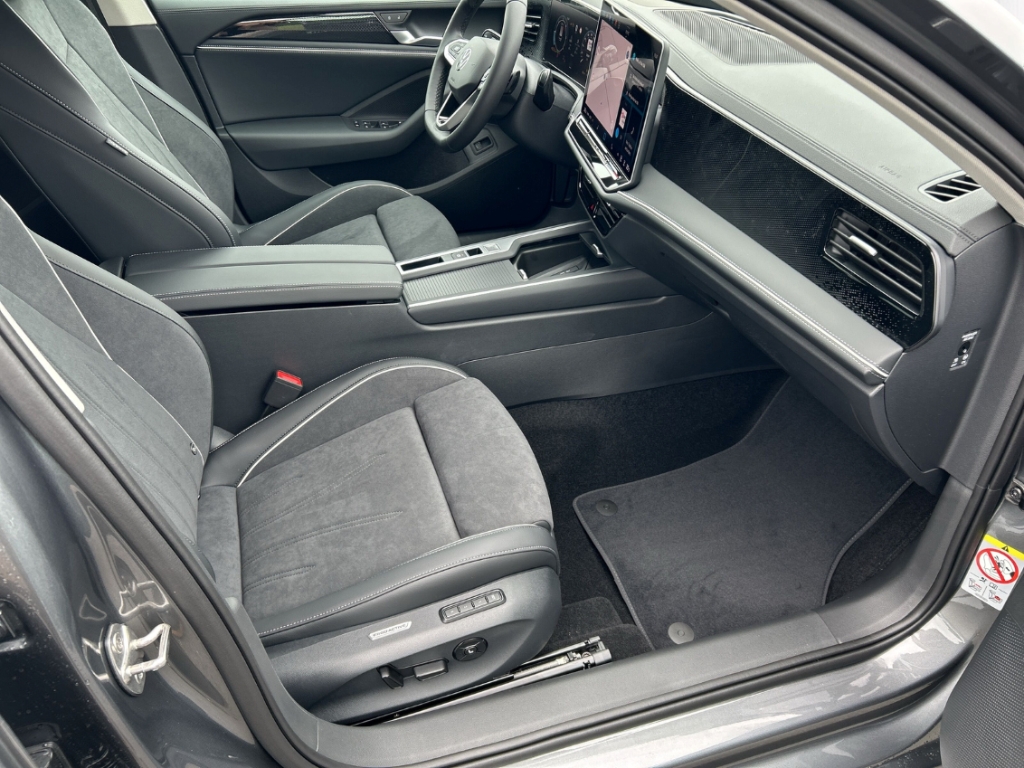 Fahrzeugabbildung Volkswagen Passat Variant 2.0 TDI DSG Business AHK NAVI