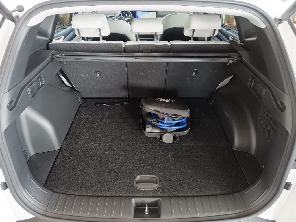 Fahrzeugabbildung Hyundai TUCSON FL PHEV 1.6 AT 4WD MY25 Prime ECS Assist-P MATRIX-LED Leder Digitales Cockpit