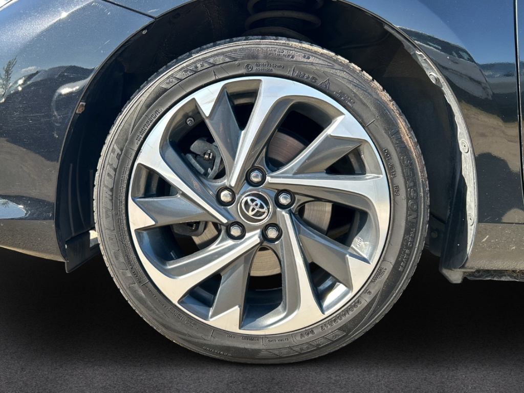 Fahrzeugabbildung Toyota Auris Touring Sports 1.8 HEV Edition SHZ RKam BT GRA Allwetter