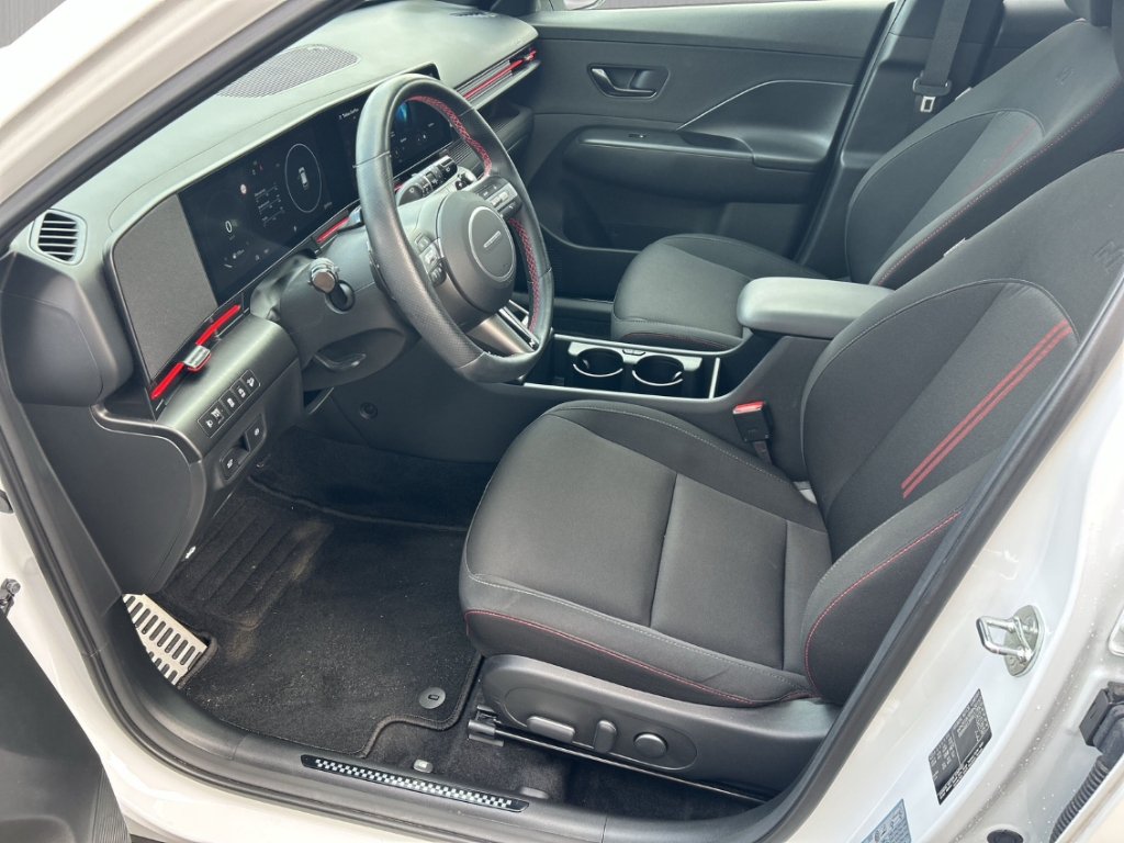 Fahrzeugabbildung Hyundai KONA SX2 1.6 T-GDI DCT 2WD N-LINE Glasschiebedach BOSE Navi Digitales Cockpit