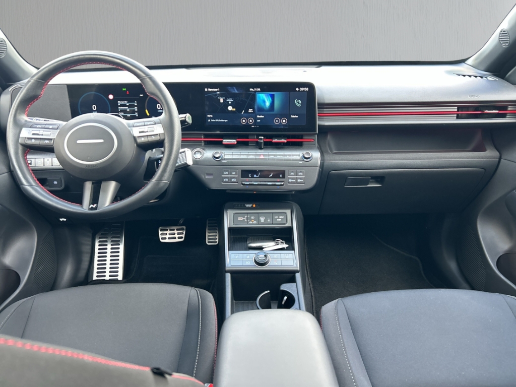 Fahrzeugabbildung Hyundai KONA SX2 1.6 T-GDI DCT 2WD N-LINE Glasschiebedach BOSE Navi Digitales Cockpit