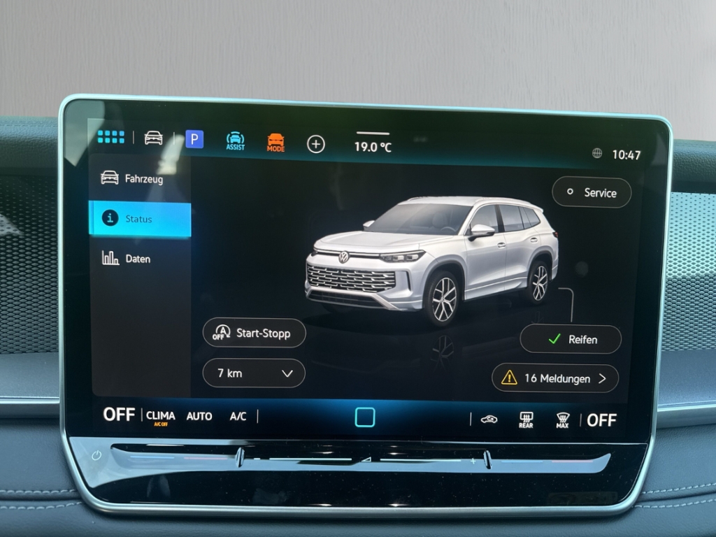 Fahrzeugabbildung Volkswagen Tayron 2.0 TDI DSG Life Dark-Design LED AHK LM18
