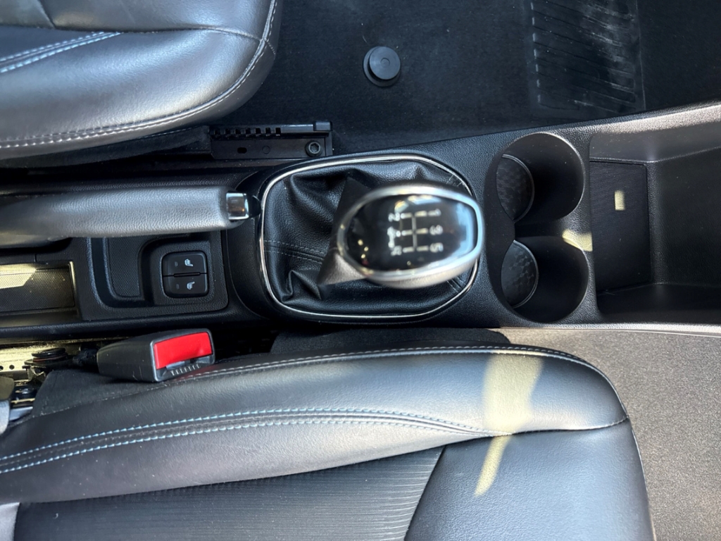 Fahrzeugabbildung Opel Karl 1.0 Exklusive Klima GRA PDC SHZ Bluetooth