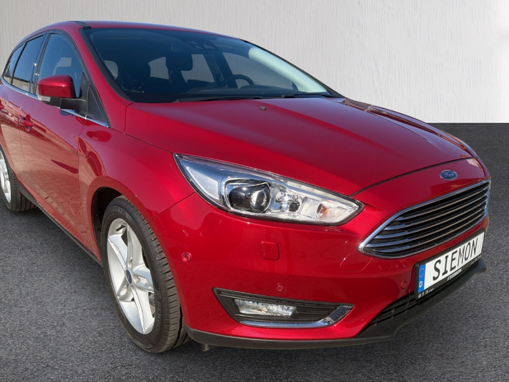 Fahrzeugabbildung Ford Focus Turnier Titanium 1.5 eB Titanium BiXen Navi Temp SHZ LHZ