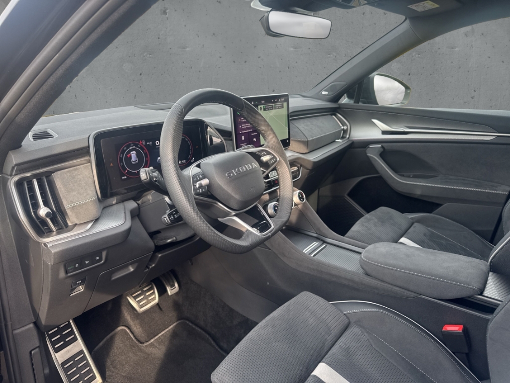 Fahrzeugabbildung SKODA Kodiaq TDI DSG Sportline Pano MatrLED Canton Kam