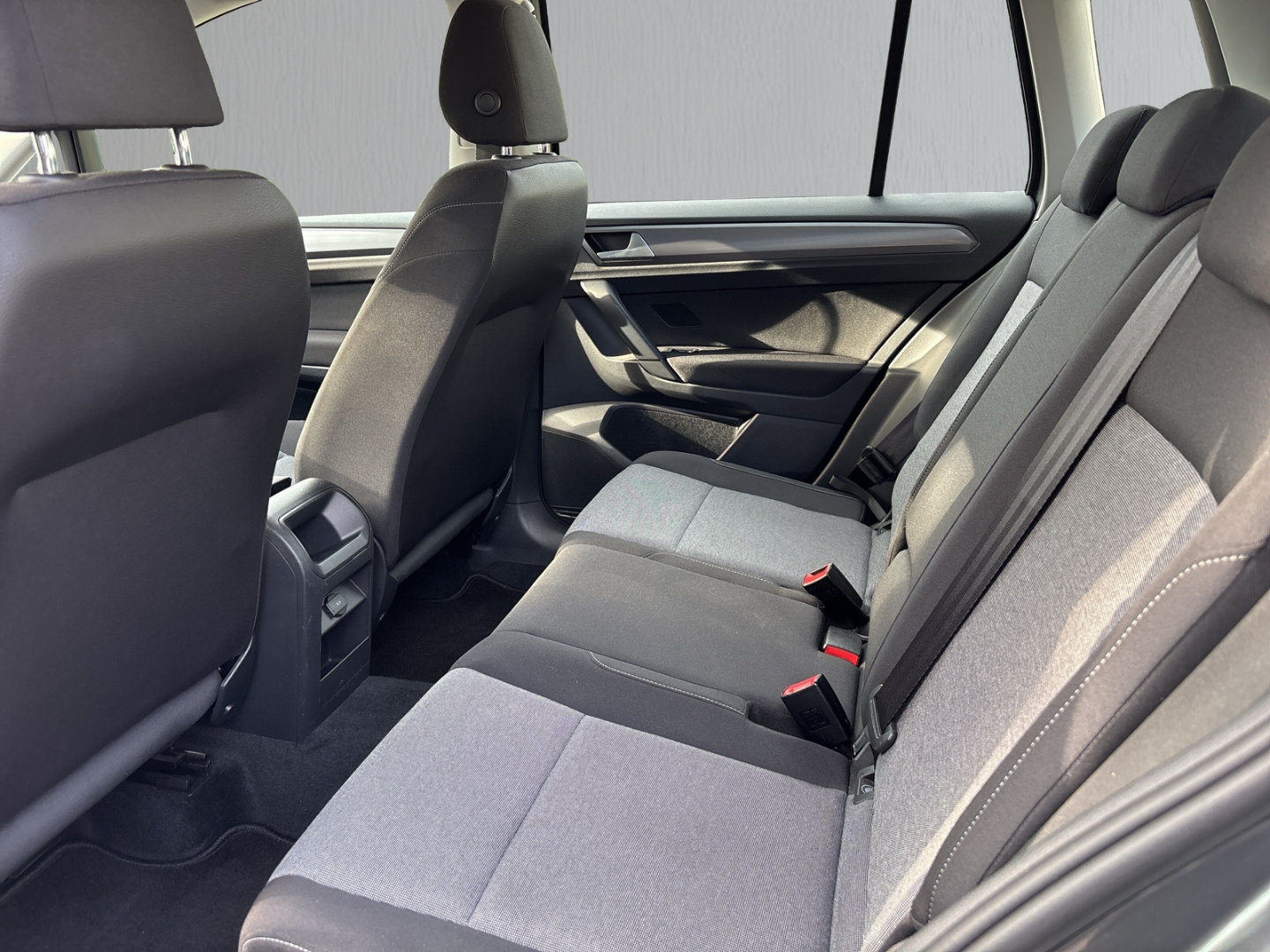 Fahrzeugabbildung Volkswagen Golf Sportsvan VII Trendline BMT Start-Stop PDC