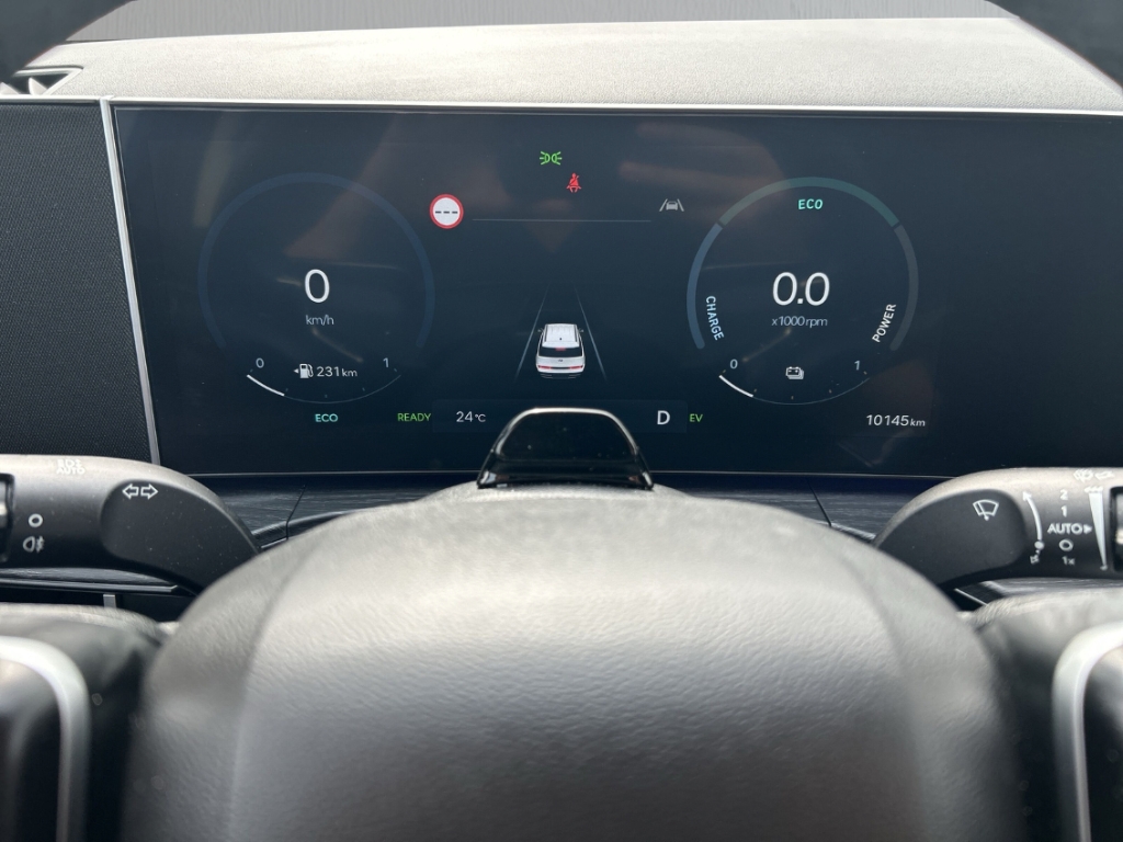 Fahrzeugabbildung Hyundai SANTA FE HEV MY25 1.6 AT 2WD Prime Smart Sense+ Navi Digitales Cockpit Soundsystem