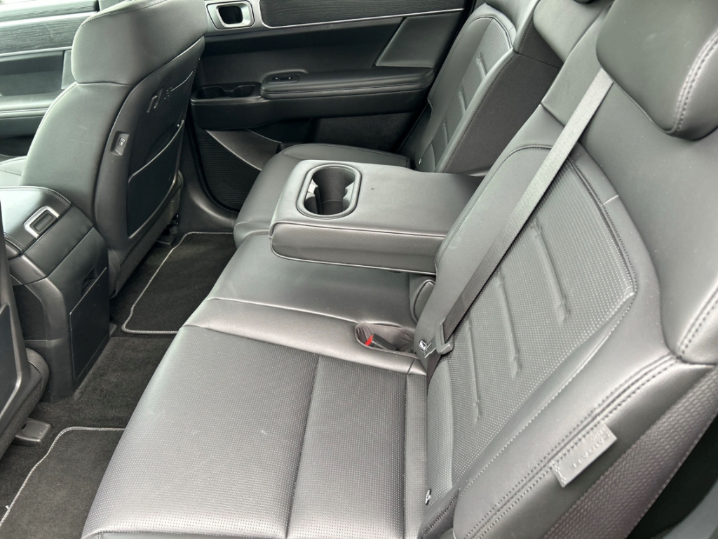 Fahrzeugabbildung Hyundai SANTA FE HEV MY25 1.6 AT 2WD Prime Smart Sense+ Navi Digitales Cockpit Soundsystem
