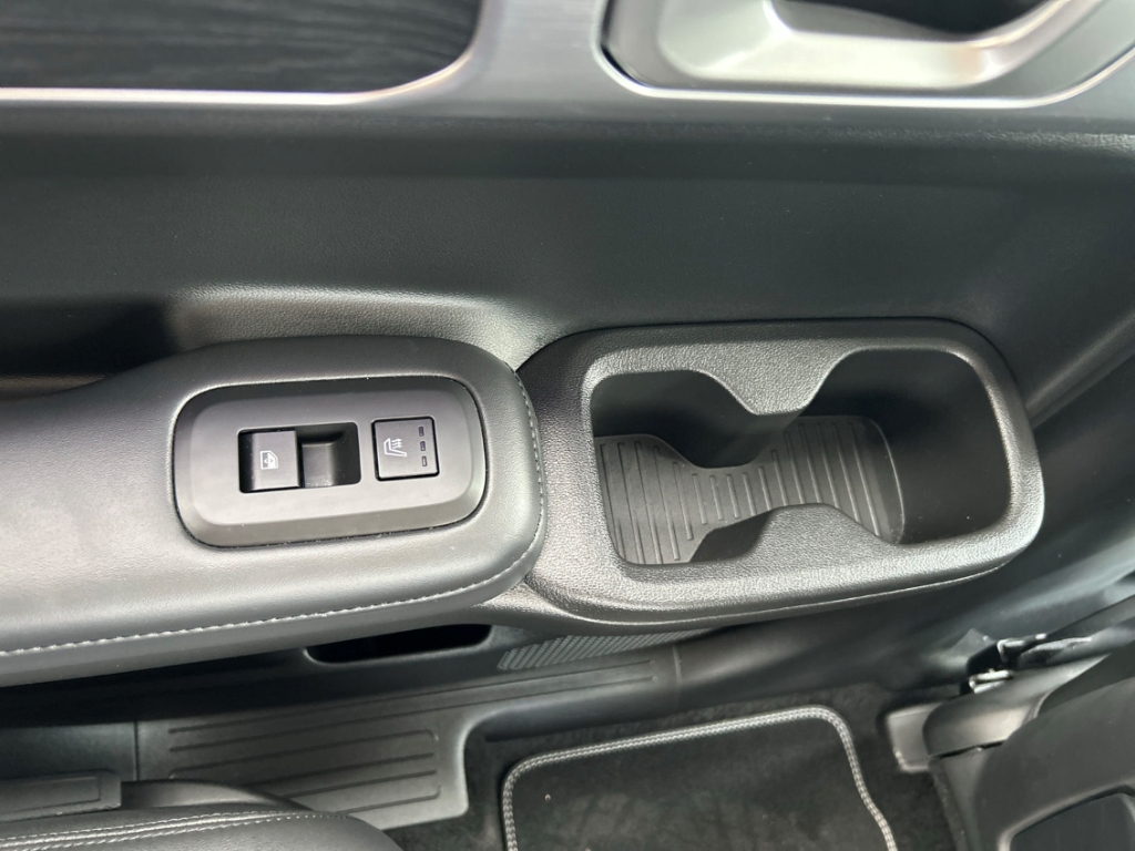 Fahrzeugabbildung Hyundai SANTA FE HEV MY25 1.6 AT 2WD Prime Smart Sense+ Navi Digitales Cockpit Soundsystem