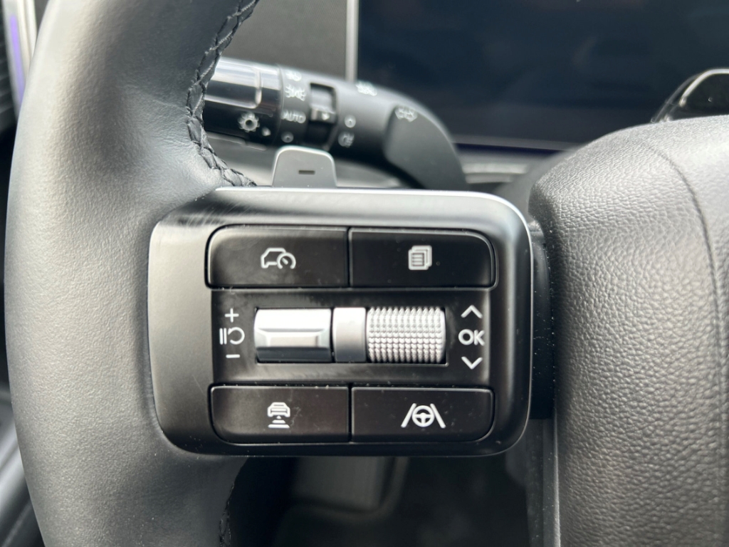 Fahrzeugabbildung Hyundai SANTA FE HEV MY25 1.6 AT 2WD Prime Smart Sense+ Navi Digitales Cockpit Soundsystem