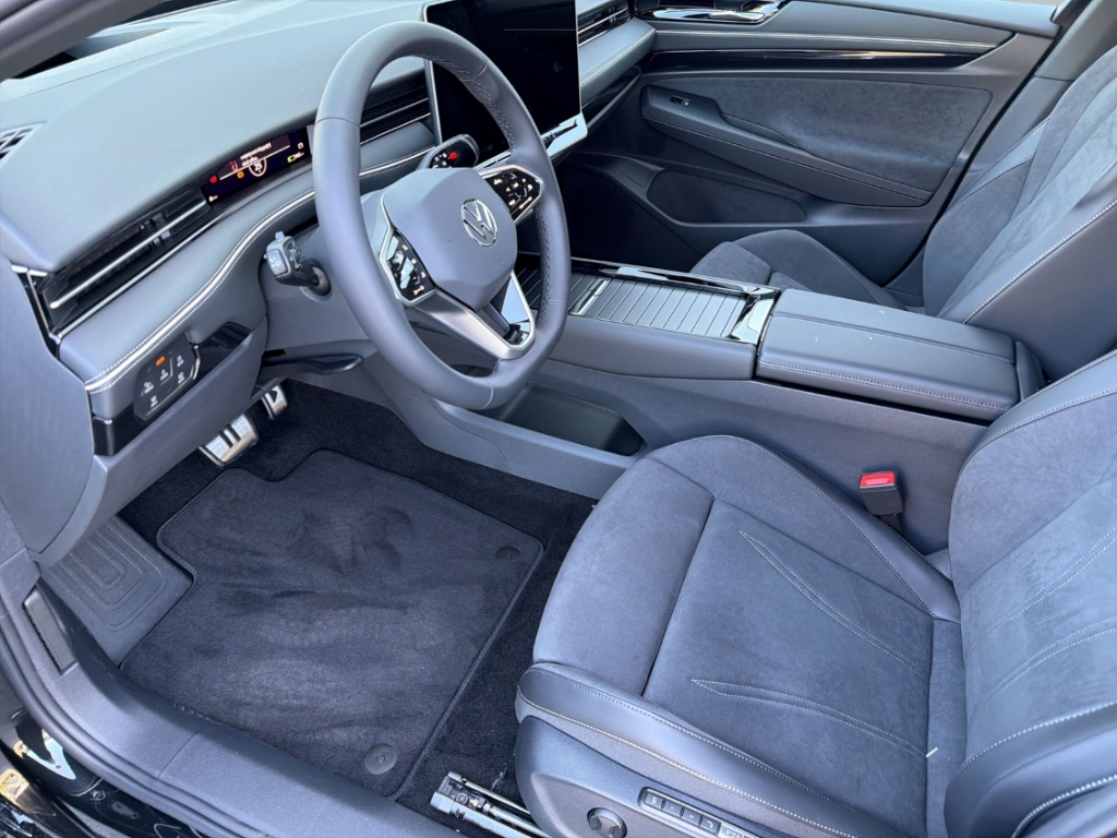 Fahrzeugabbildung Volkswagen ID.7 Tourer Pro S AHK EasyOpen HuD 360 Kam IQ-Drive