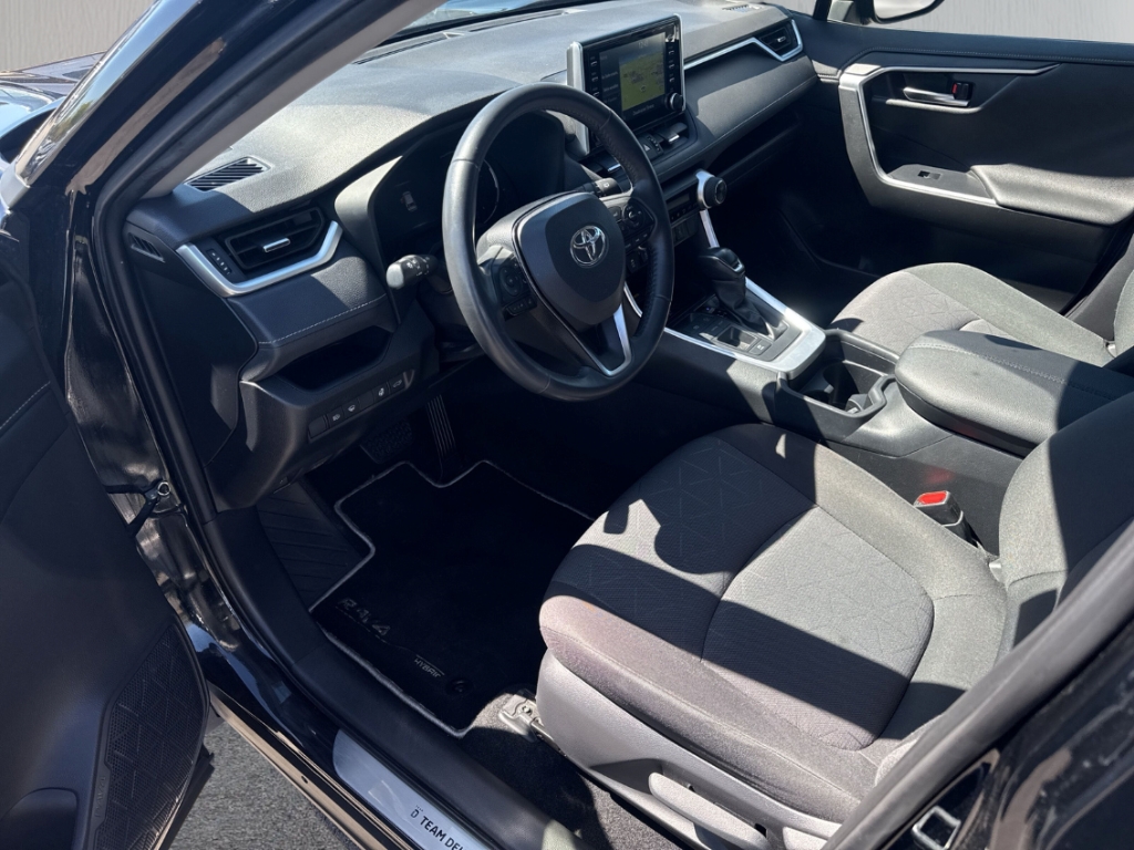 Fahrzeugabbildung Toyota RAV 4 Hybrid 4x2 Keyless Temp PDCv+h Regensensor