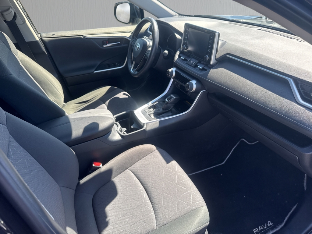 Fahrzeugabbildung Toyota RAV 4 Hybrid 4x2 Keyless Temp PDCv+h Regensensor