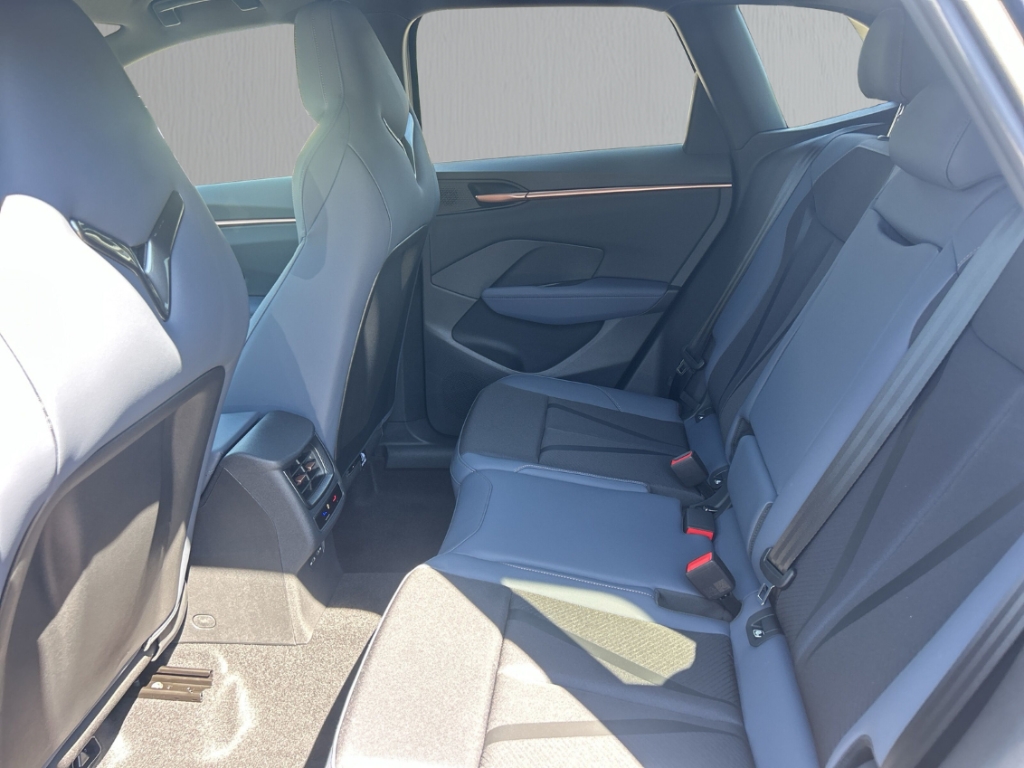 Fahrzeugabbildung CUPRA Terramar 1.5 TSI DSG Temp SHZ Rückfahrkam.