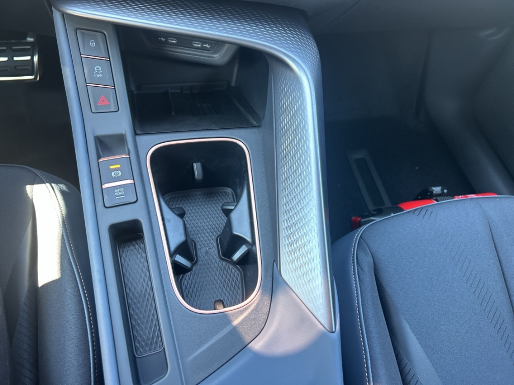 Fahrzeugabbildung CUPRA Terramar 1.5 TSI DSG Temp SHZ Rückfahrkam.