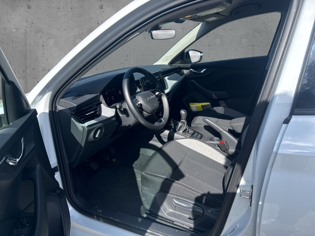 Fahrzeugabbildung SKODA Scala 1.5 TSI Tour MatrLED Nav Temp SHZ elHe Kam