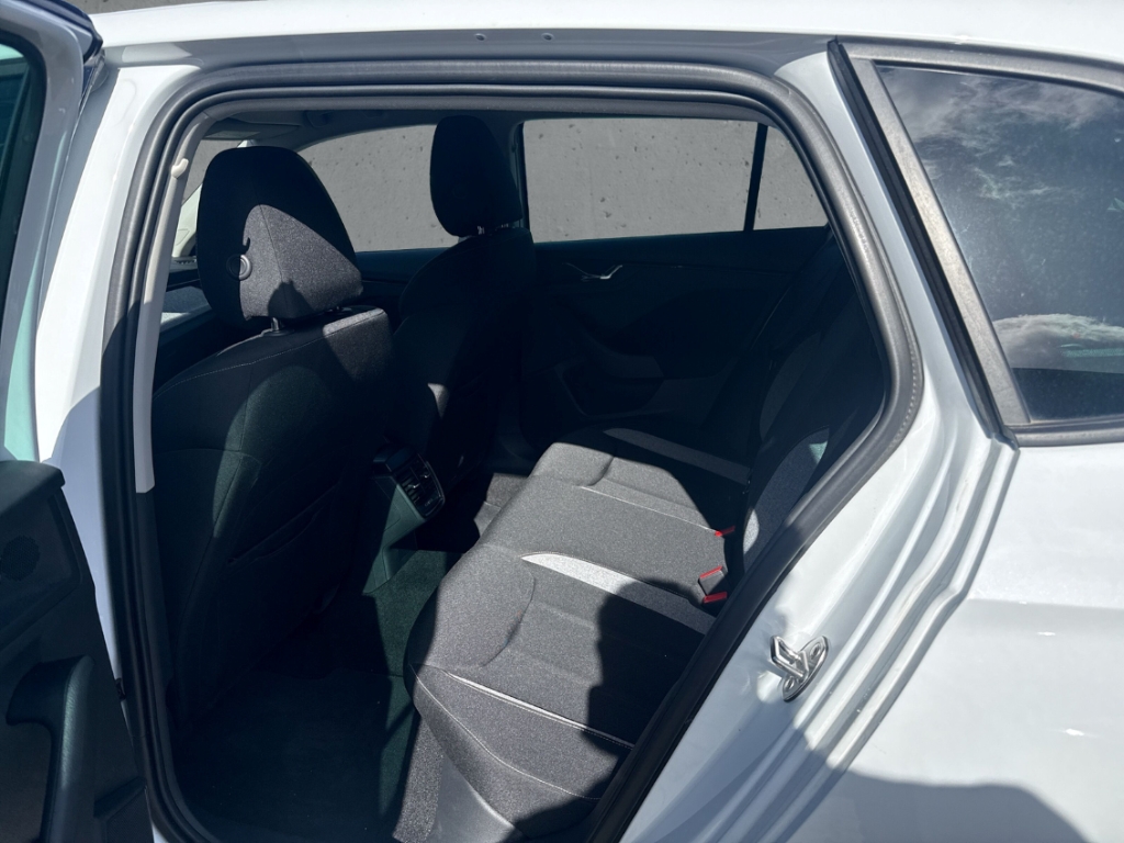 Fahrzeugabbildung SKODA Scala 1.5 TSI Tour MatrLED Nav Temp SHZ elHe Kam