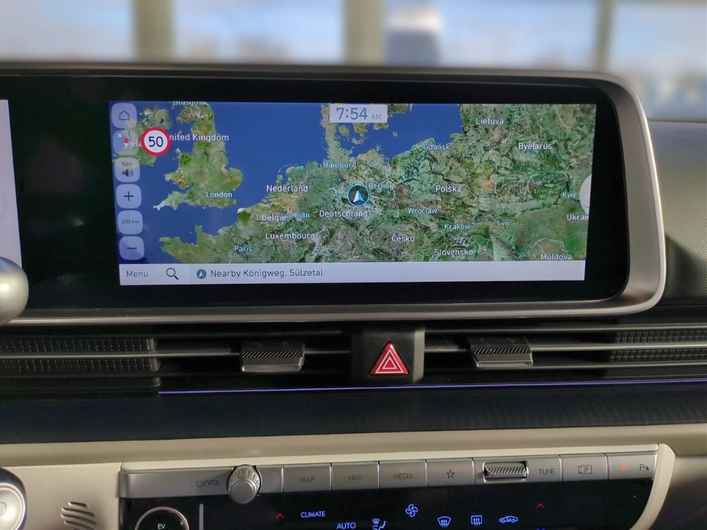 Fahrzeugabbildung Hyundai IONIQ 6 77,4kWh 2WD UNIQ Digi-Spiegel 20LM Schiebedach HUD Navi Digitales Cockpit