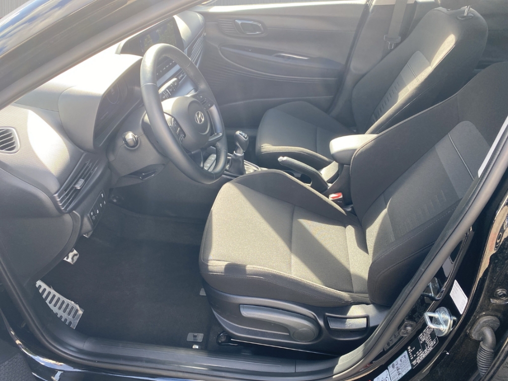 Fahrzeugabbildung Hyundai BAYON FL 1.0 T-GDI MT MY25 Trend Komfortpaket Navi Digitales Cockpit LED Apple CarPlay