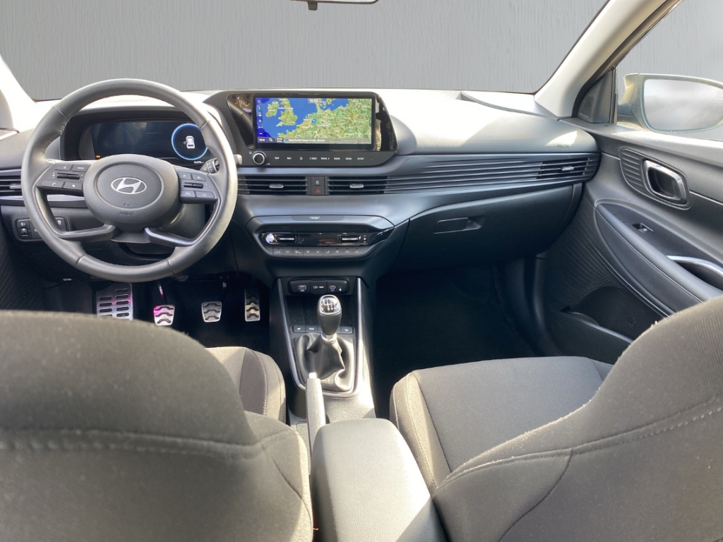 Fahrzeugabbildung Hyundai BAYON FL 1.0 T-GDI MT MY25 Trend Komfortpaket Navi Digitales Cockpit LED Apple CarPlay