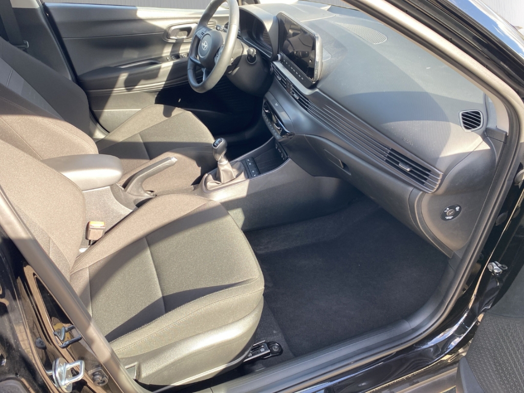 Fahrzeugabbildung Hyundai BAYON FL 1.0 T-GDI MT MY25 Trend Komfortpaket Navi Digitales Cockpit LED Apple CarPlay
