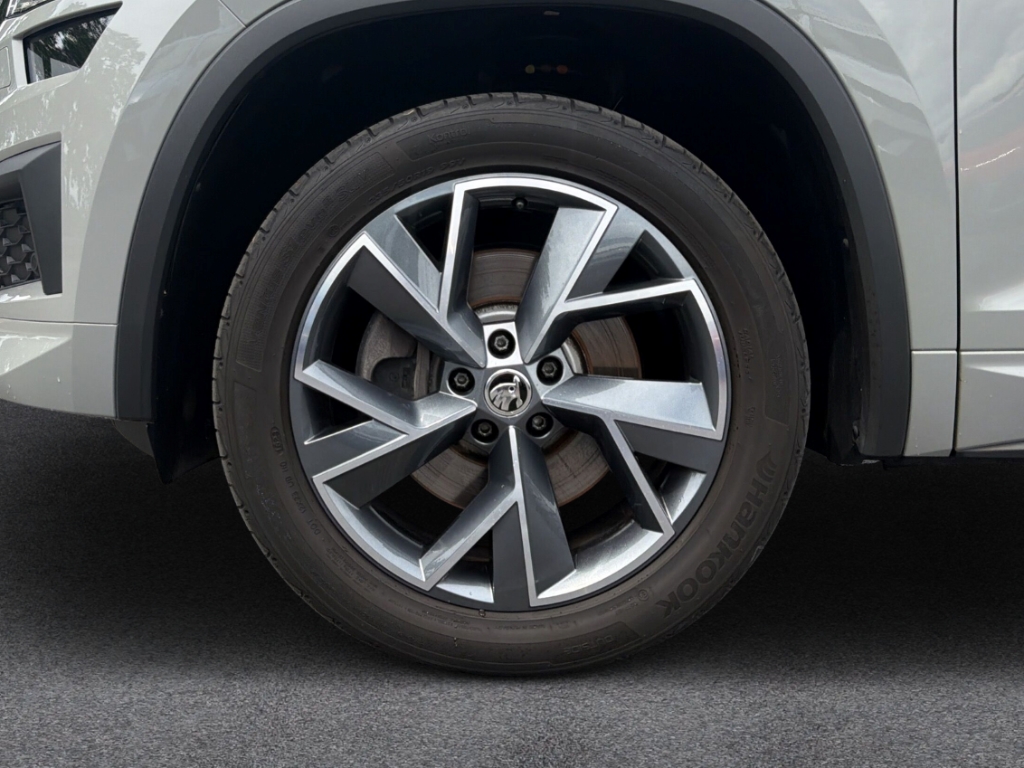 Fahrzeugabbildung SKODA Kodiaq TDI 4x4 DSG Sportline AHK Navi ACC Kamera