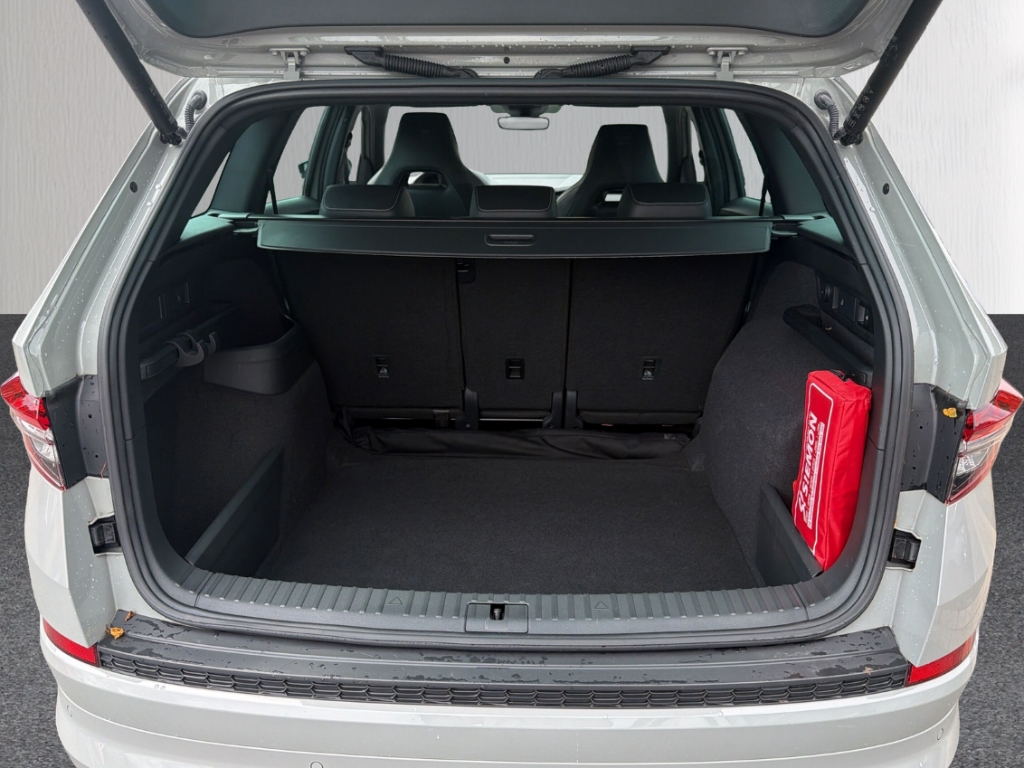 Fahrzeugabbildung SKODA Kodiaq TDI 4x4 DSG Sportline AHK Navi ACC Kamera