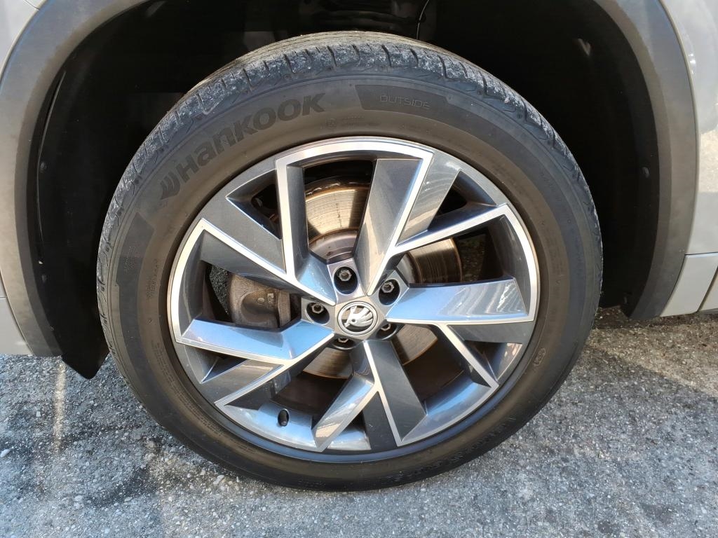 Fahrzeugabbildung SKODA Kodiaq TDI 4x4 DSG Sportline AHK Navi ACC Kamera