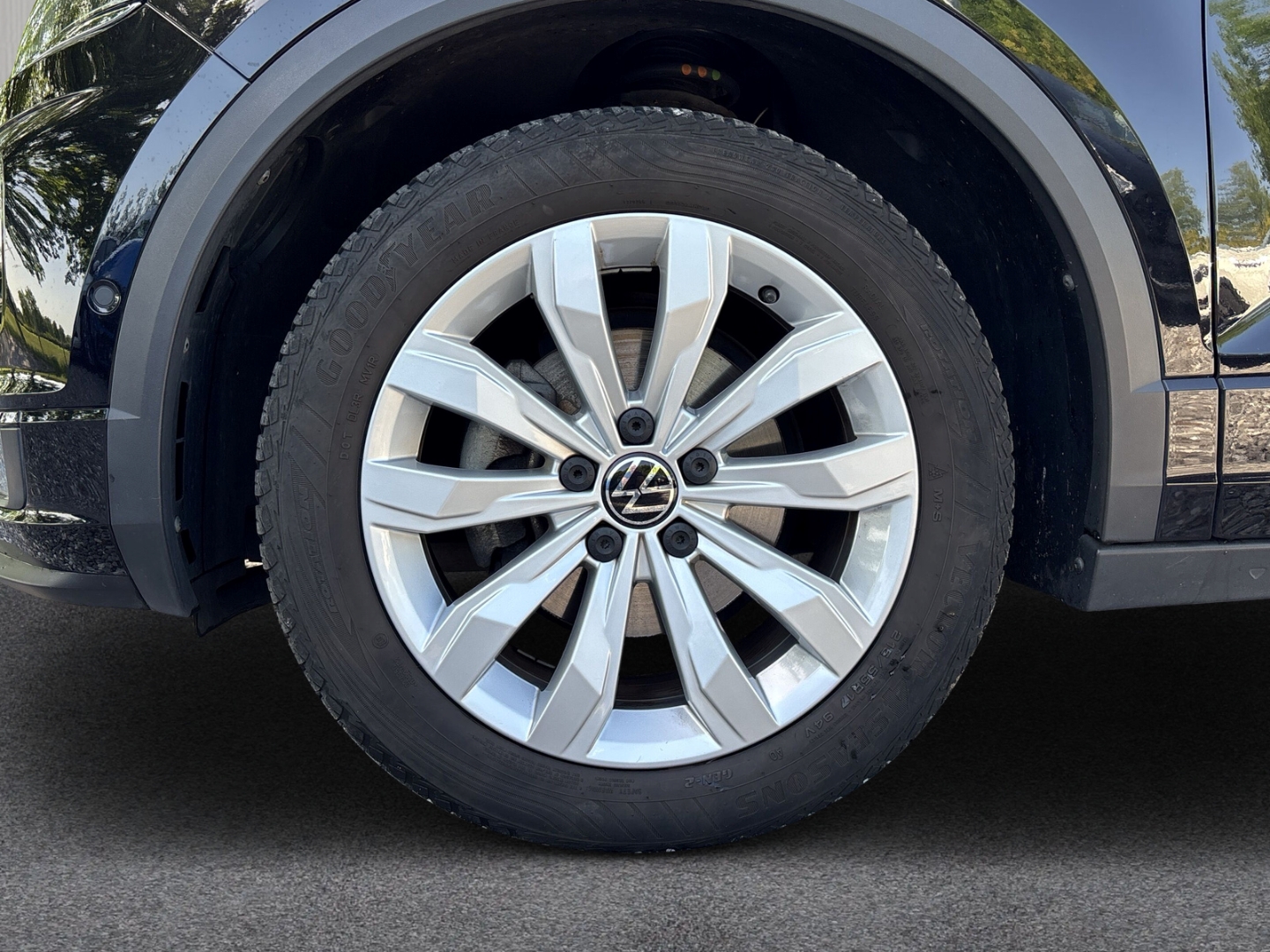 Fahrzeugabbildung Volkswagen T-Roc Cabrio R-Line 1,5TSI SHZ RFK LED LMF PDC