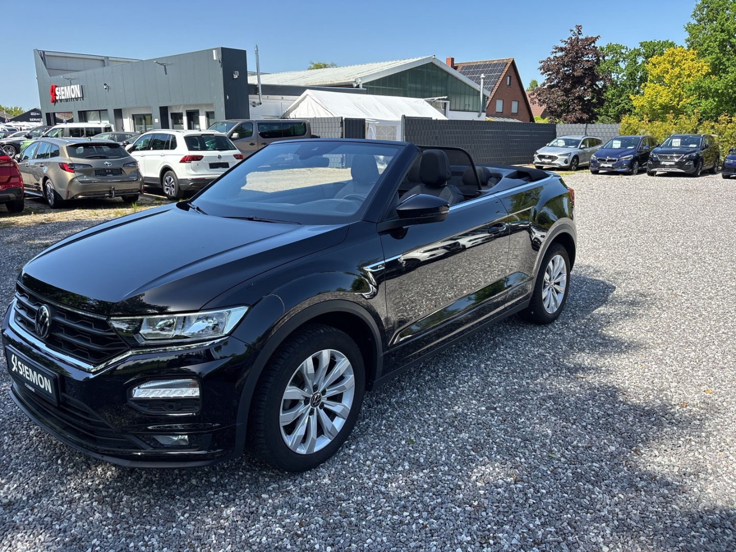 Fahrzeugabbildung Volkswagen T-Roc Cabrio R-Line 1,5TSI SHZ RFK LED LMF PDC