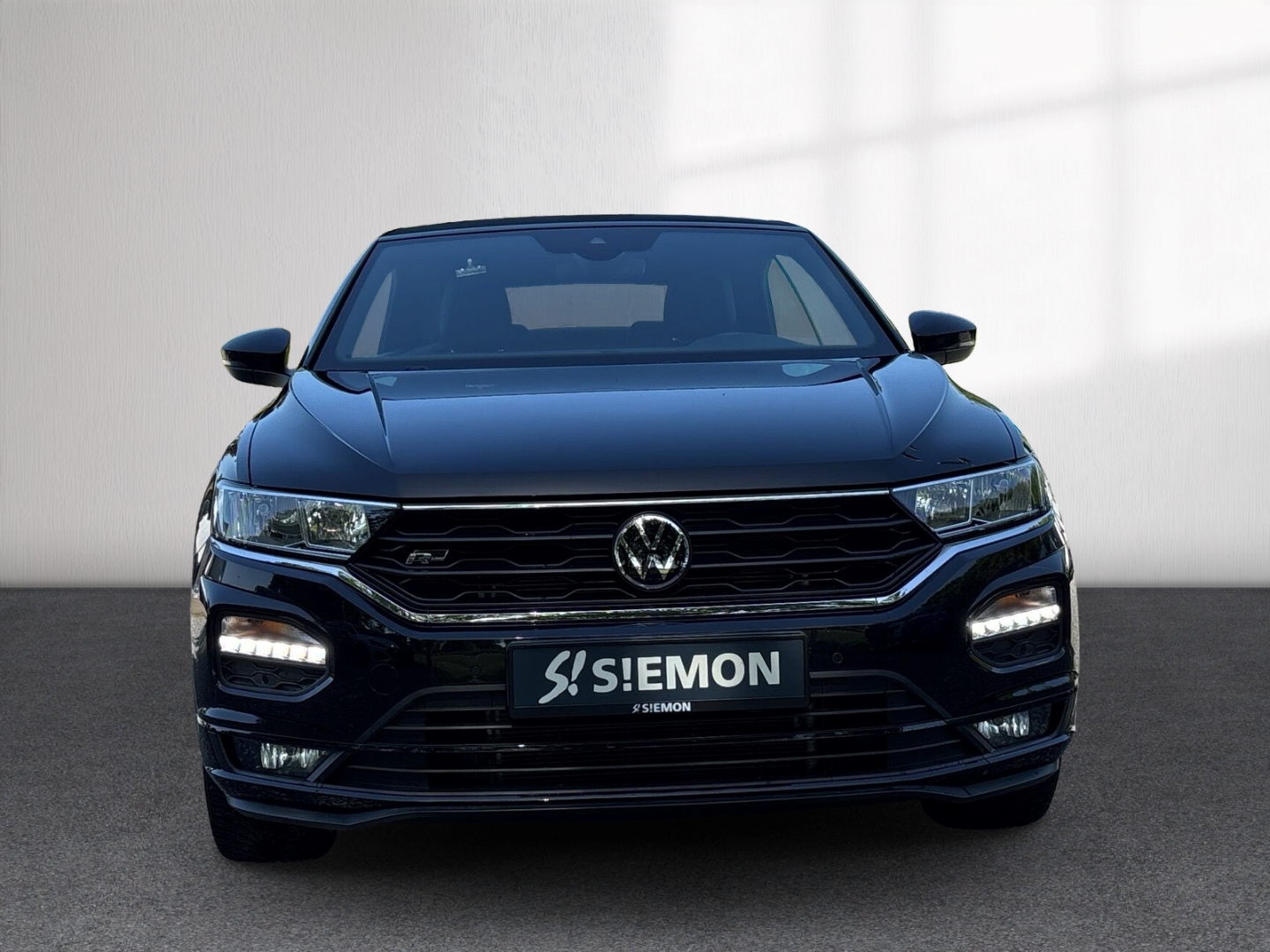 Fahrzeugabbildung Volkswagen T-Roc Cabrio R-Line 1,5TSI SHZ RFK LED LMF PDC