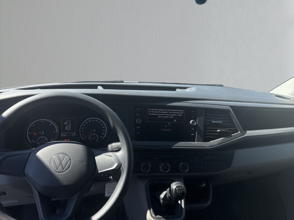 Fahrzeugabbildung Volkswagen Transporter 6.1 TDI Kasten eFH PDC Klima ZV MAL