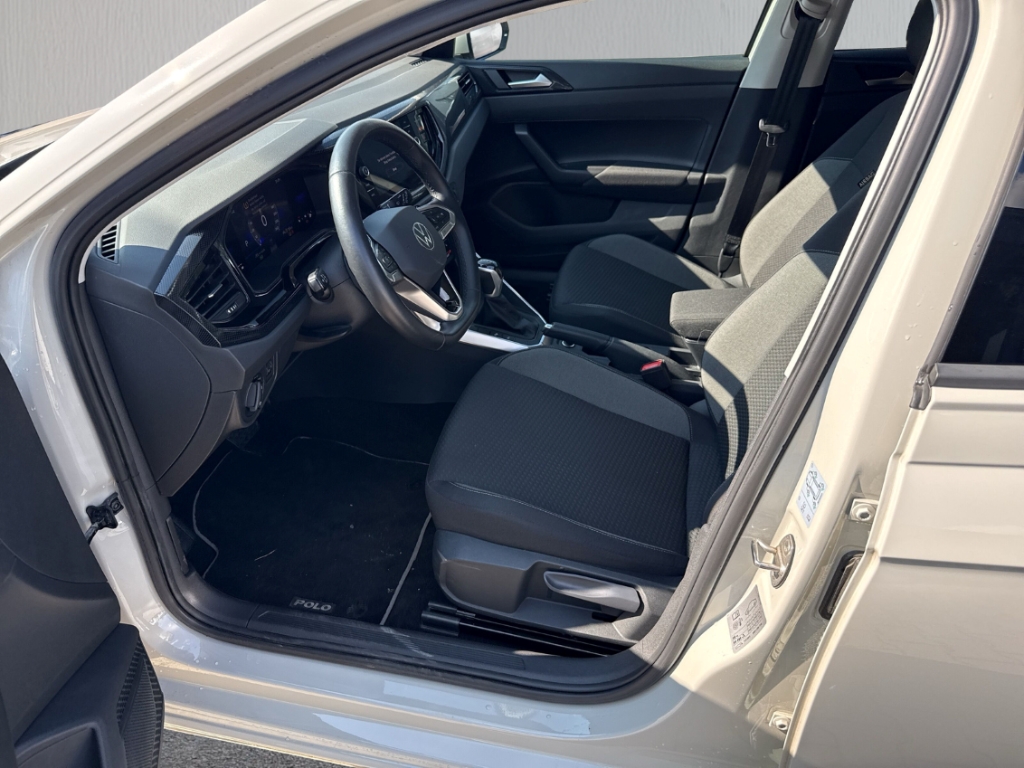 Fahrzeugabbildung Volkswagen Polo 1.0 TSI DSG Life IQ.Drive SHZ LED PDC CarPlay