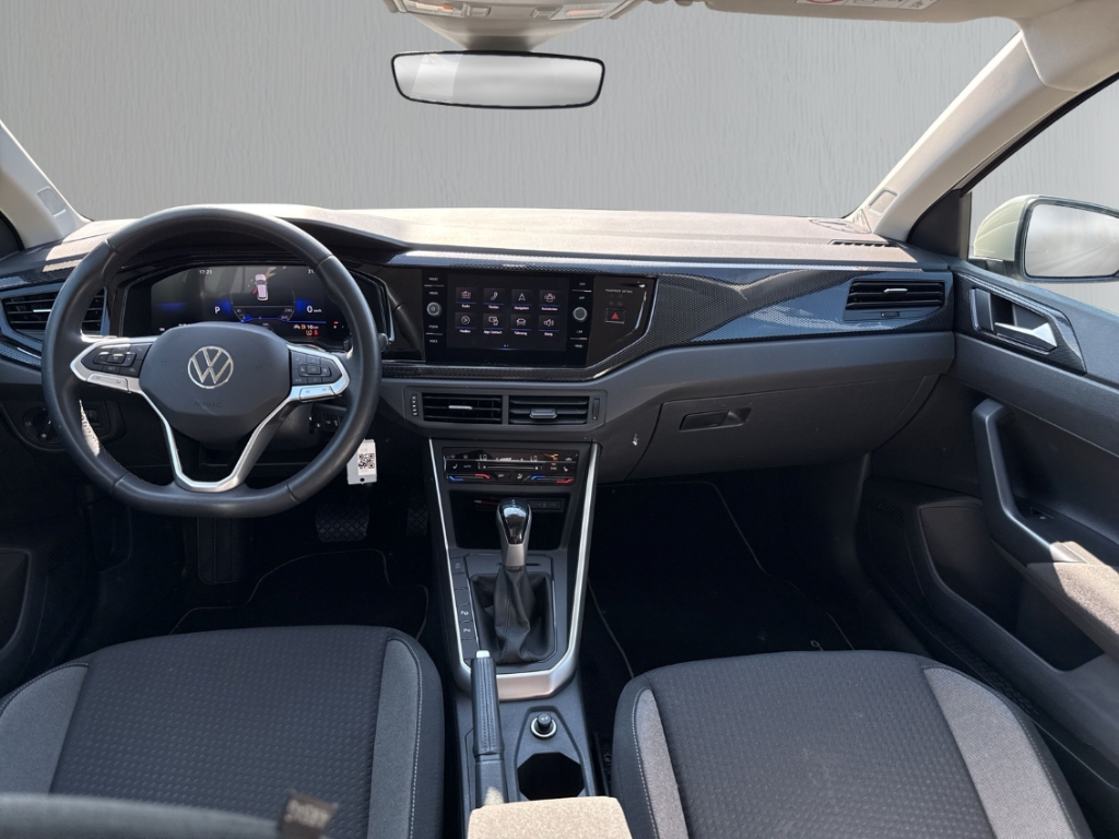 Fahrzeugabbildung Volkswagen Polo 1.0 TSI DSG Life IQ.Drive SHZ LED PDC CarPlay