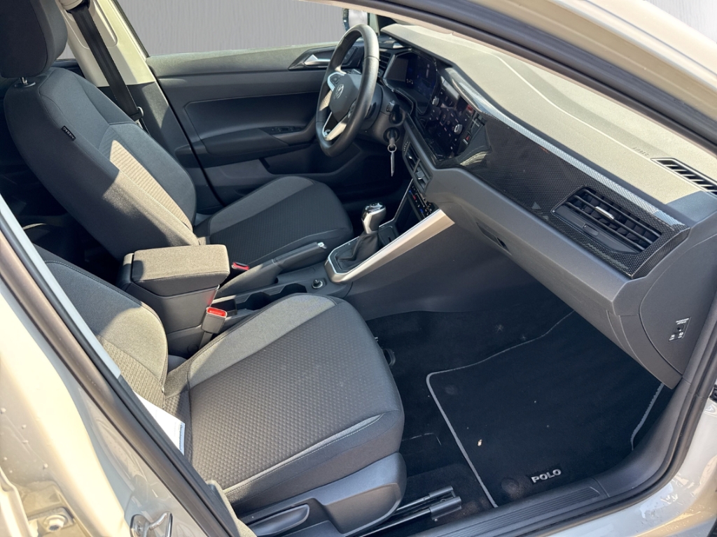 Fahrzeugabbildung Volkswagen Polo 1.0 TSI DSG Life IQ.Drive SHZ LED PDC CarPlay