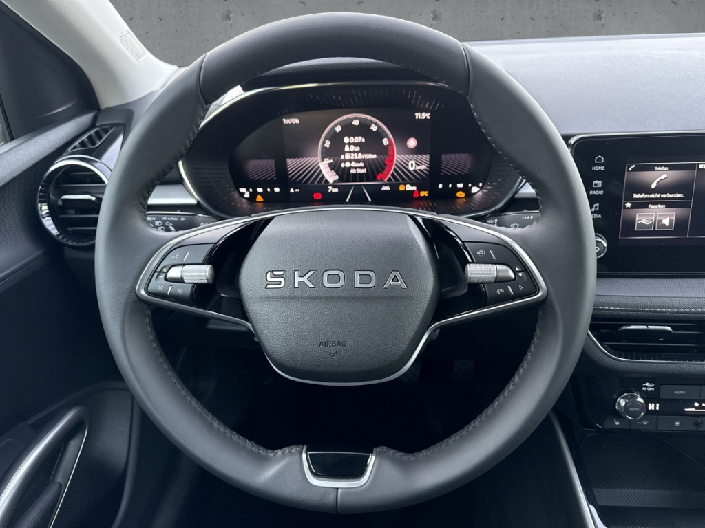 Fahrzeugabbildung SKODA Fabia Skoda SELECTION 1.0 TSI LED Klima SHZ PDC Temp
