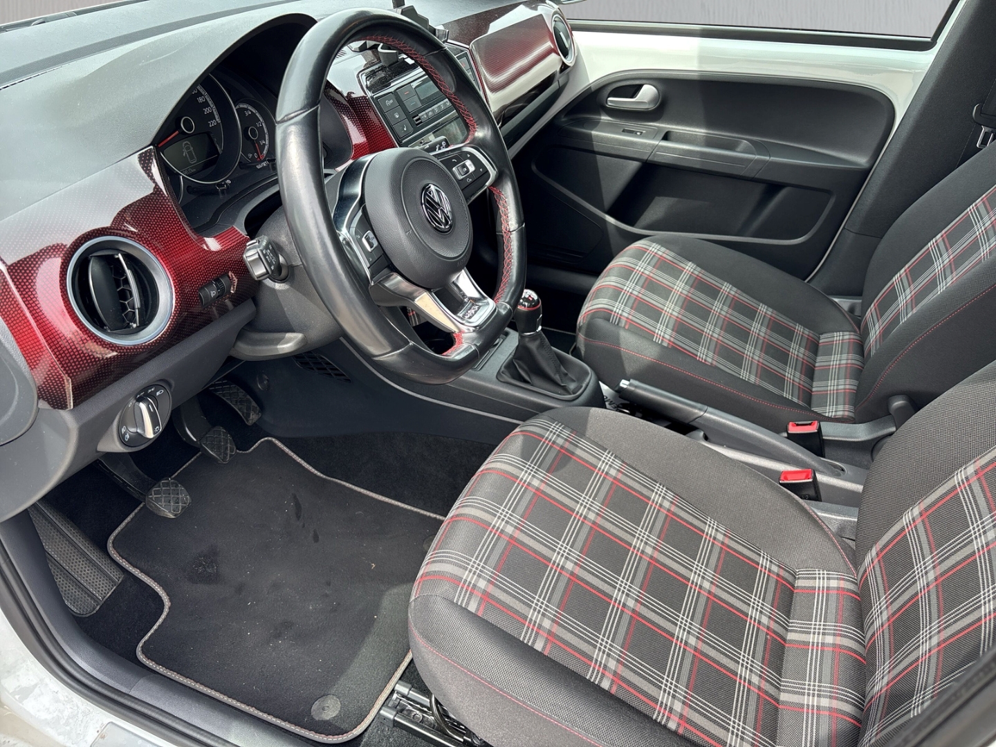 Fahrzeugabbildung Volkswagen up! Start-Stopp GTI 1.0 TSI 116PS RFK Temp. LMF