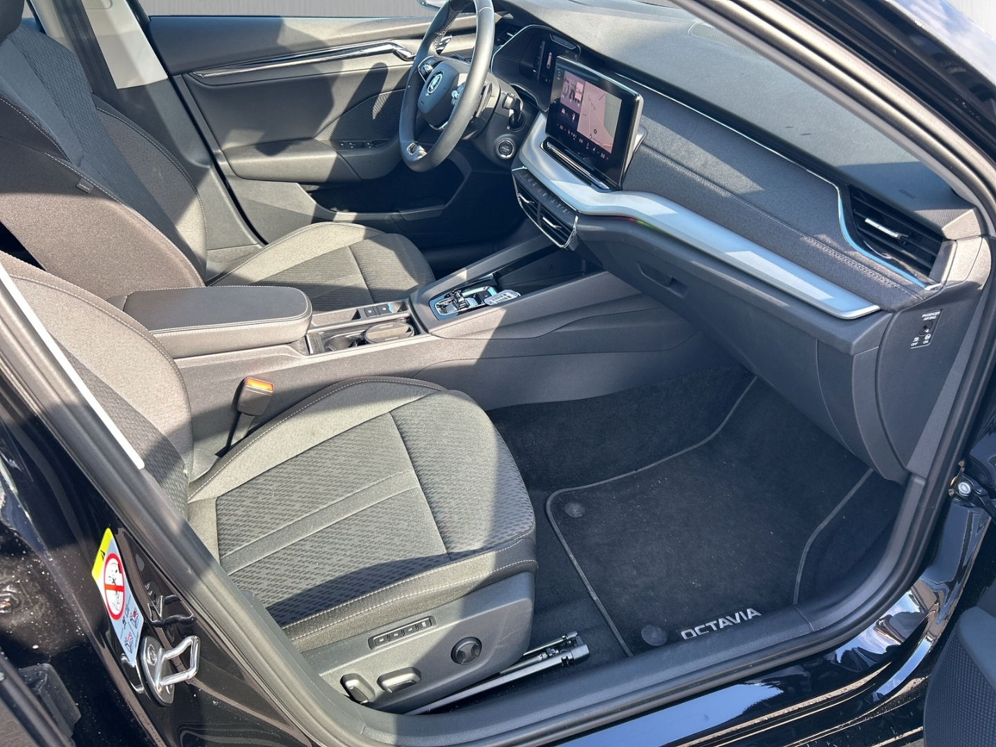Fahrzeugabbildung SKODA Octavia Combi TDI DSG Style AHK Navi ACC HeadUp