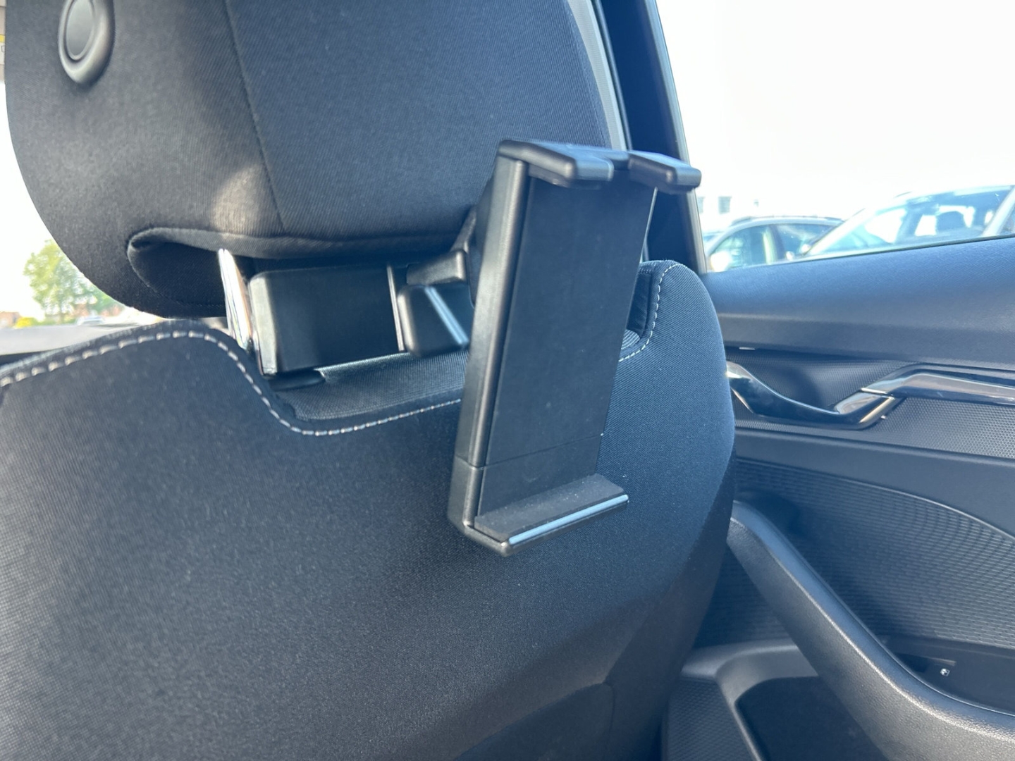 Fahrzeugabbildung SKODA Octavia Combi TDI DSG Style AHK Navi ACC HeadUp