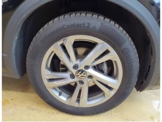 Fahrzeugabbildung Volkswagen T-Roc 1.5 TSI DSG R-Line AHK ACC R-Kam Navi SHZ
