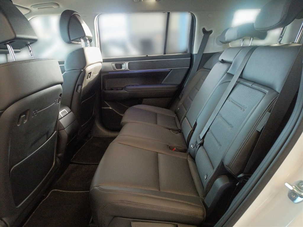 Fahrzeugabbildung Hyundai SANTA FE HEV 1.6 T-GDI AT 2WD Signature Dig Key 5-Sitze MY25 Niveau Navi Leder Digitales Cockpit