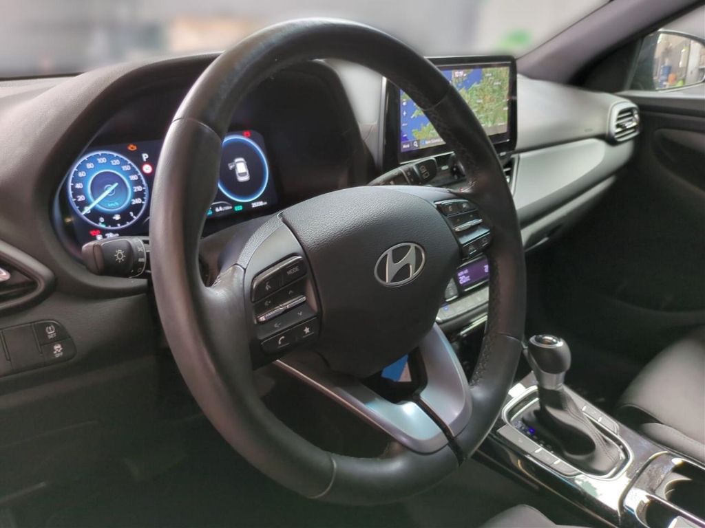 Fahrzeugabbildung Hyundai i30 FL 5trg 1.5 T-GDI DCT 48V Advantage Navi Digitales Cockpit LED Apple CarPlay Android Auto