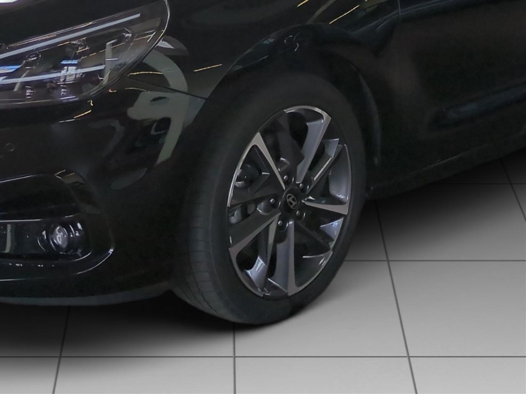 Fahrzeugabbildung Hyundai i30 FL 5trg 1.5 T-GDI DCT 48V Advantage Navi Digitales Cockpit LED Apple CarPlay Android Auto