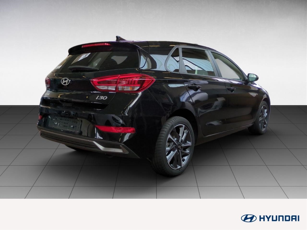 Fahrzeugabbildung Hyundai i30 FL 5trg 1.5 T-GDI DCT 48V Advantage Navi Digitales Cockpit LED Apple CarPlay Android Auto