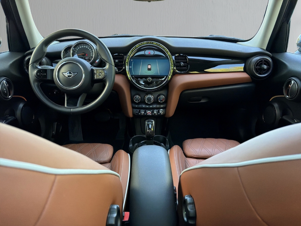 Fahrzeugabbildung MINI Cooper S LED Pano Nav Klima Tempo SHZ PDC hzbWSS
