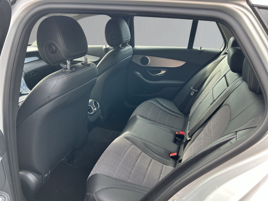 Fahrzeugabbildung Mercedes-Benz C 200 T Avantgarde AHK Navi LED SHZ RKam eHKL