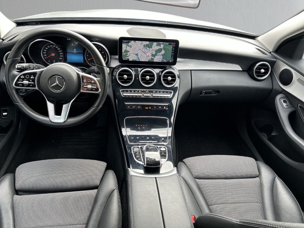 Fahrzeugabbildung Mercedes-Benz C 200 T Avantgarde AHK Navi LED SHZ RKam eHKL