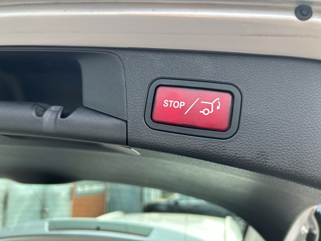 Fahrzeugabbildung Mercedes-Benz C 200 T Avantgarde AHK Navi LED SHZ RKam eHKL