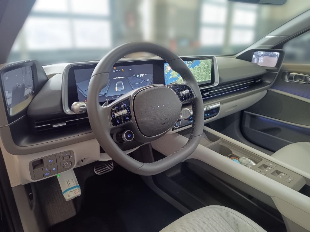Fahrzeugabbildung Hyundai IONIQ 6 77,4kWh 2WD UNIQ Digi-Spiegel 20LM Schiebedach HUD Navi Digitales Cockpit